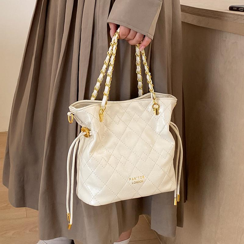 IELGY Fashionable All-Match Messenger Bag Commuter Shoulder Bucket Bag
