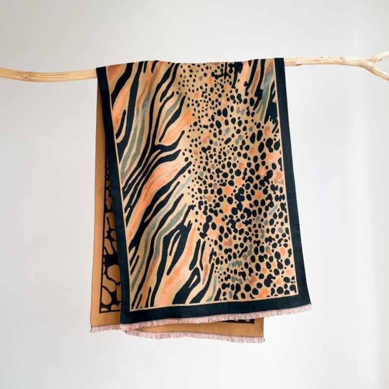 Autumn and Winter Leopard Print Wild Fashion Warm Scarf Unique Personality Sweet Cool Wind Women Imitation Cashmere Air Conditioner Shawl Scarf
