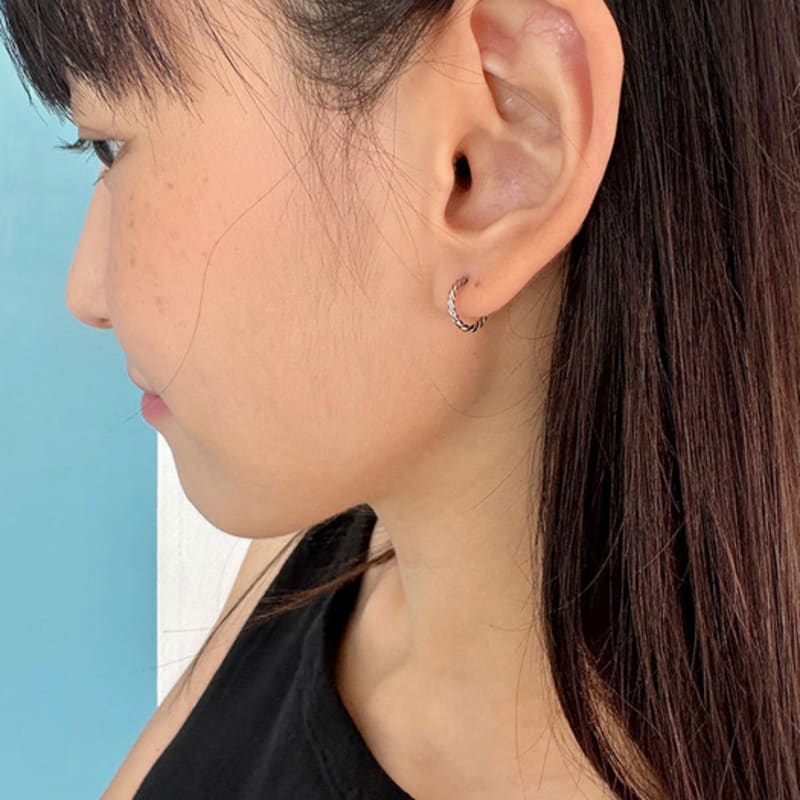Geegee Mini Twist Earring - 2color
