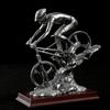 Rękodzieło z żywicy Realistyczna Figurka Rzeźba Rower Górski Srebrny Sportowiec Figurka Rowerzysty Akcesoria do Dekoracji Domu