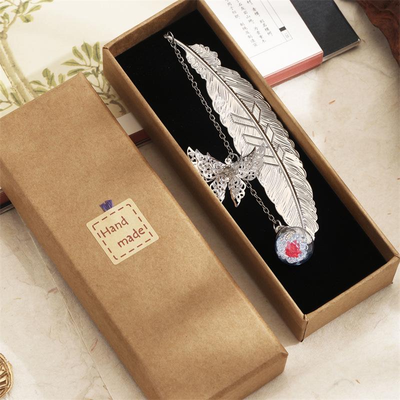 Exquisite Chinese-Style Feather Leaves Metal Bookmark Gift Box – Perfect for Teacher's Day & Birthdays