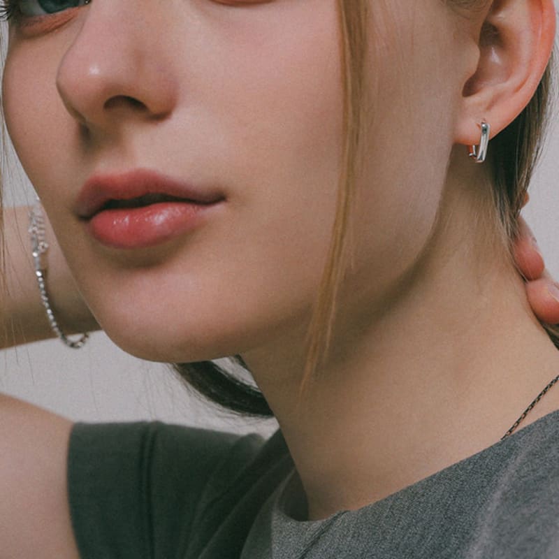 

J.Lauren Pentagon One-Touch Silver Earrings M04010 single type