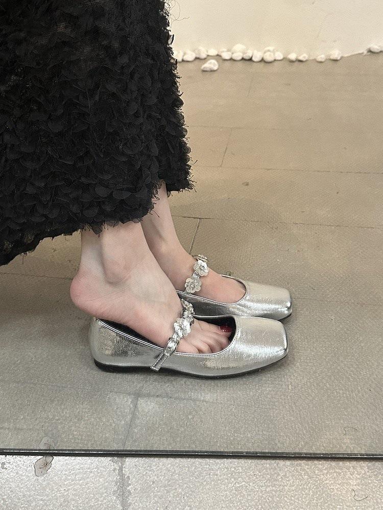 Fashion 2025 Silver Leather Mary Jane Single Shoes Women's Retro Buckle Soft French Style Flat Head Toe Square Summer Rubber Sole Shoes