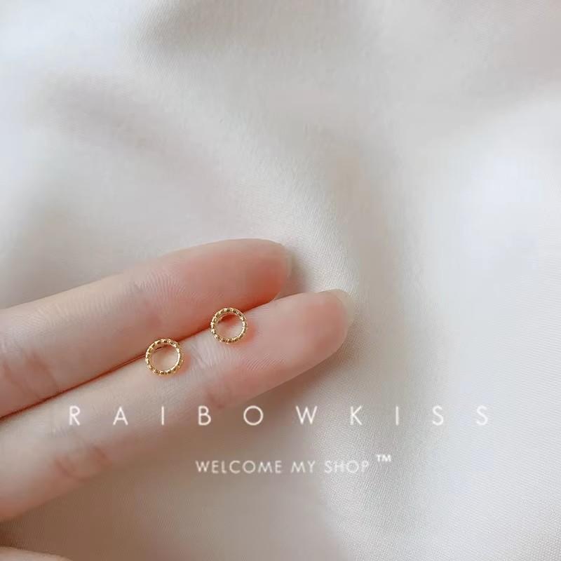 925 Silber Nadeln Gold Farbe Einfach Klein Schmetterling Steckerohrringe für Damen Hypoallergen Tägliches Tragen Ohr Mädchen Piercing Geschenke