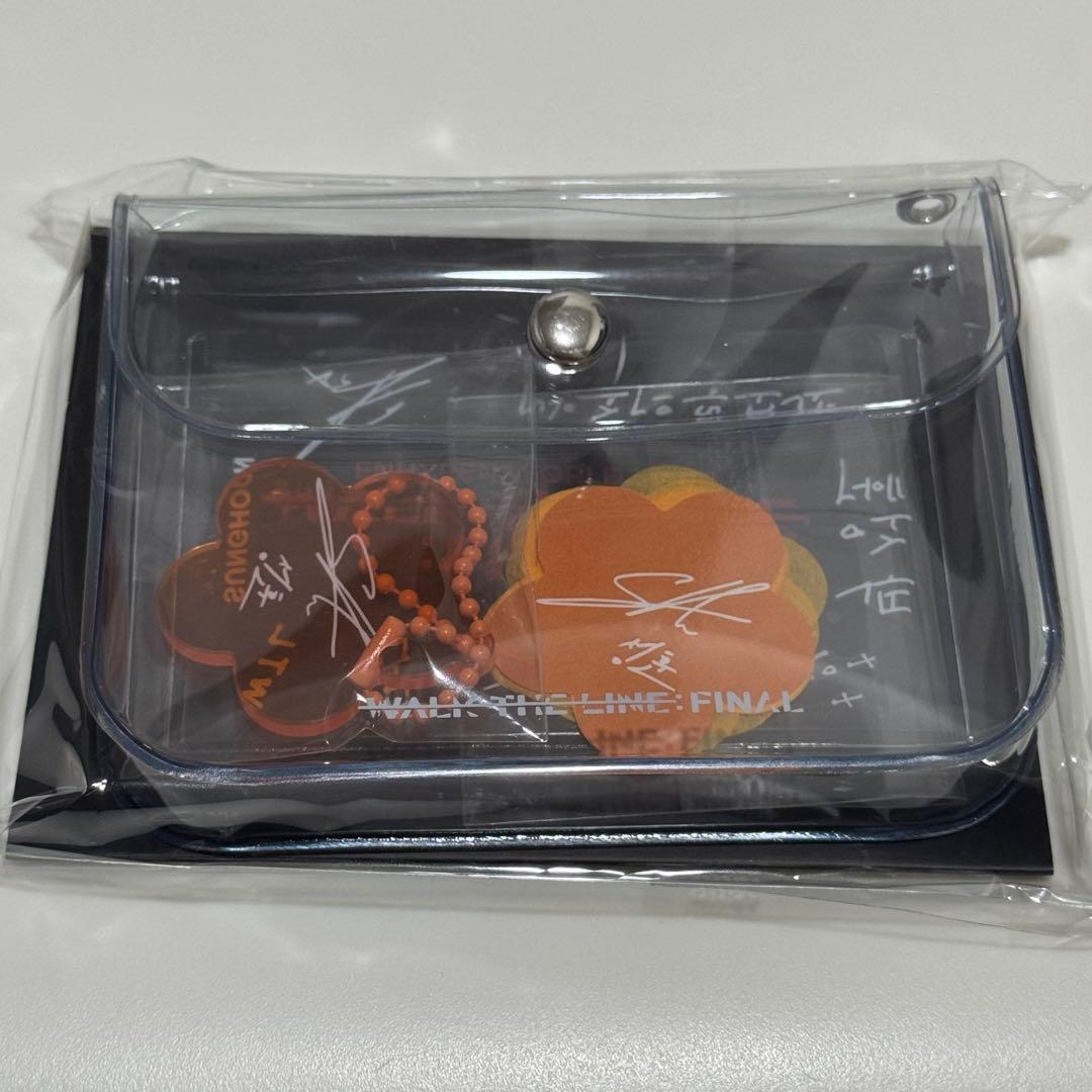 

[USED] enhypen walk the line final pouch sung hoon