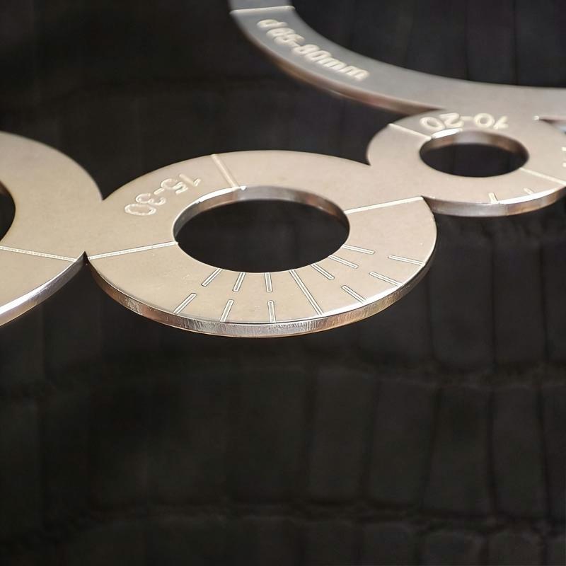 Konstrukce z nerezové oceli Kožený měřicí nástroj na řezání Kulaté řezací pravítko pro přesná kruhová měření v řemeslech