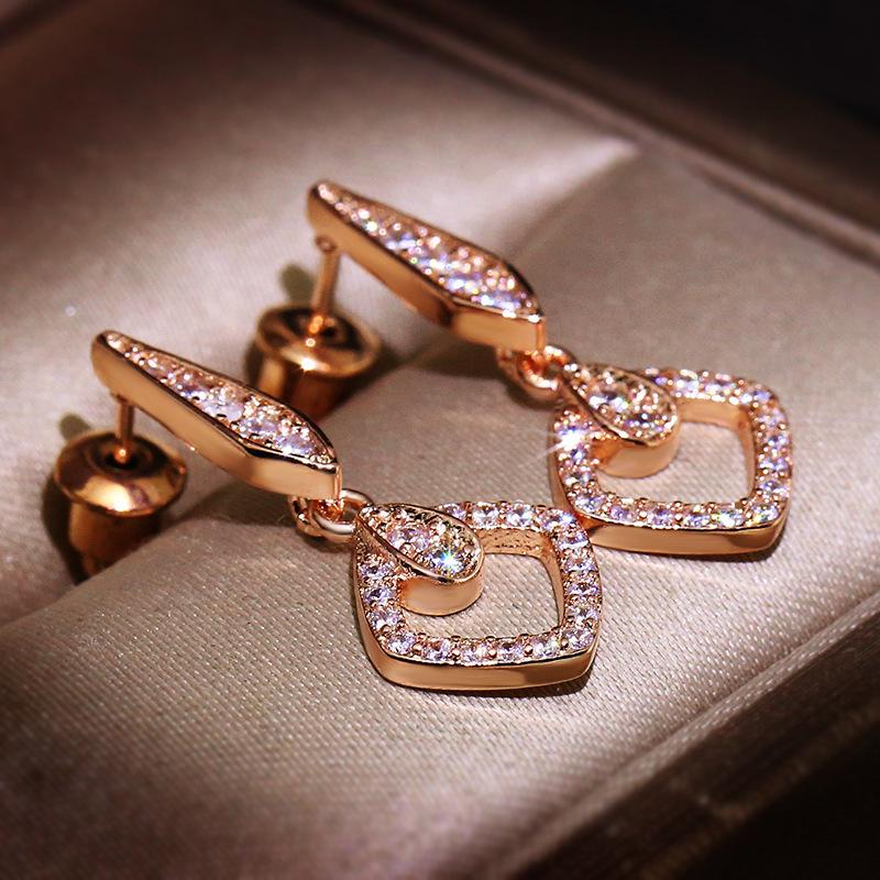 

Модные серьги новаторской эпохи с женскими кисточками, модные длинные квадратные элегантные серьги-подвески 925 Silver