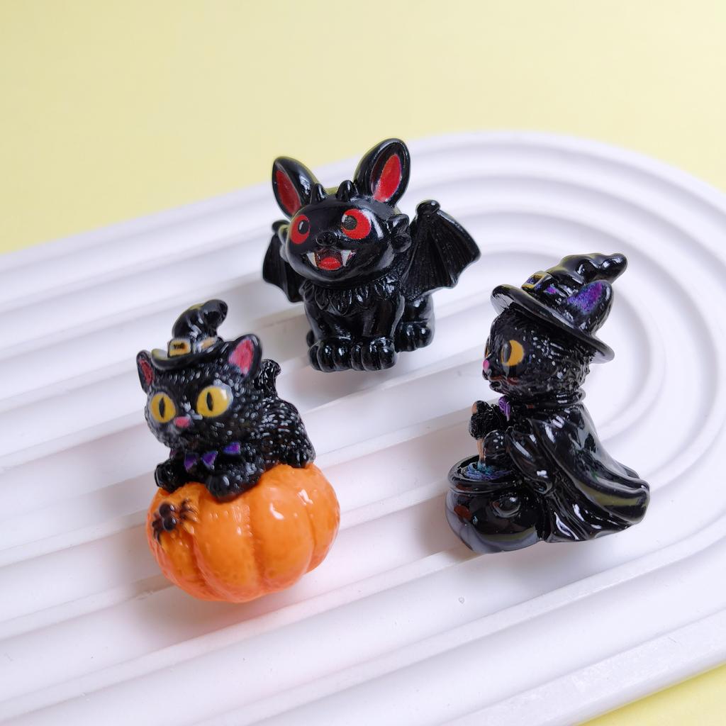 Halloween Mini Resin Figurines for Crafts 100Pcs Lovely Pumpkin Cat Bat Miniature Statue Ornaments for Fairy Garden Accessories