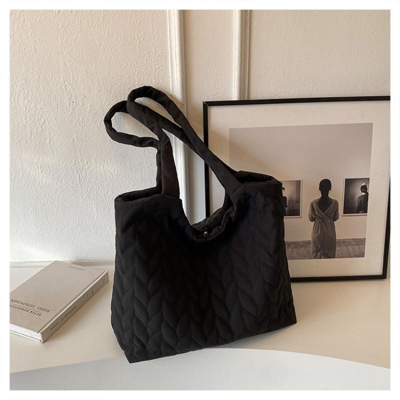 

All kinds of cotton clothes, bags, retro large-capacity tote bags, trendy fashion embroidery thread, space cotton cloth shoulder bags. чёрный