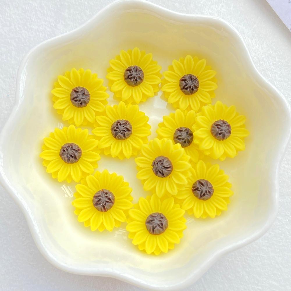 20Pcs Cute Mini Kawaii Cartoon Chrysanthemum Series Resin Scrapbook Diy Children Gift Hairpin Accessories