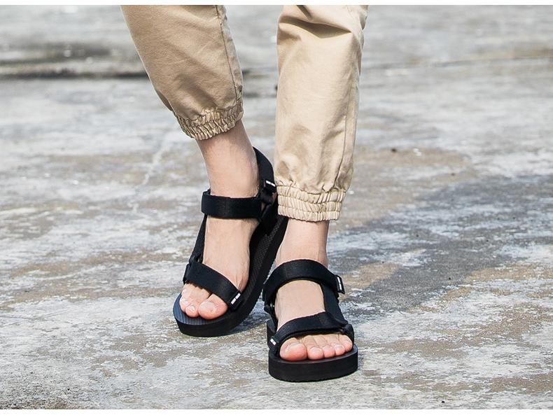 Summer Fitness Hiking Sandals: Lightweight Trendy Beach Shoes for Couples