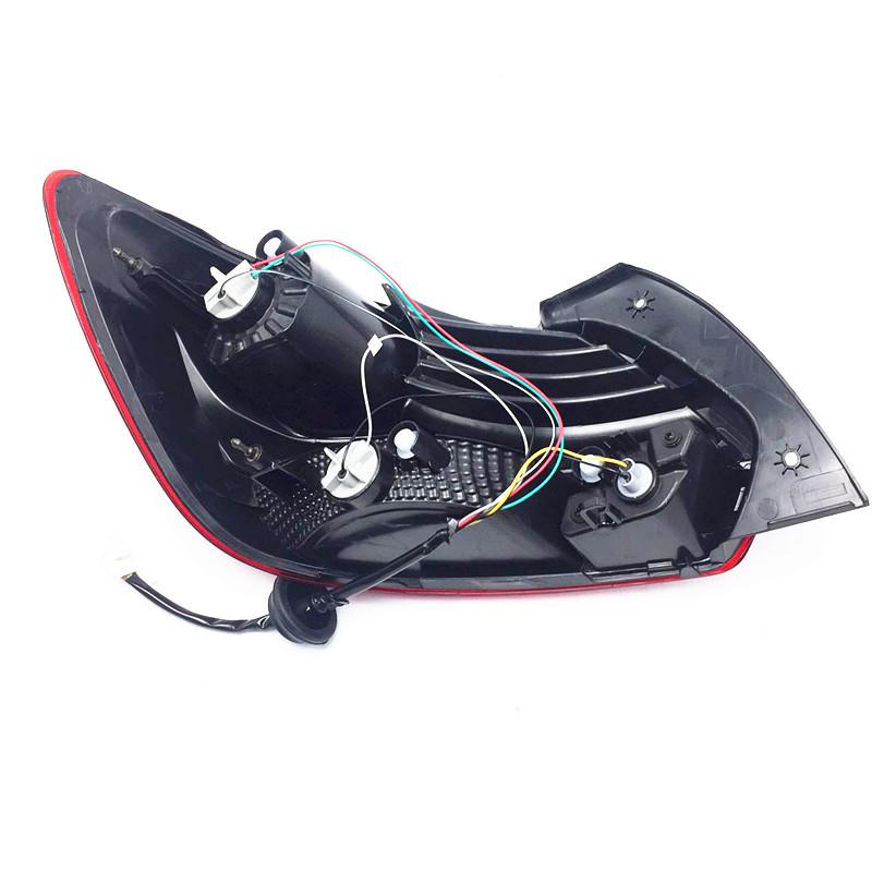 

Крышка заднего фонаря и стоп-сигнала Kia K2 Premium, Passenger s Side (Right)