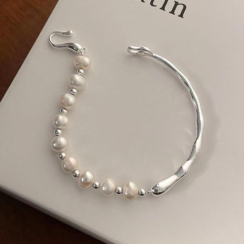 Exquisite Saturn Pearl & Zircon Bracelet for Women - Luxury Niche Jewelry