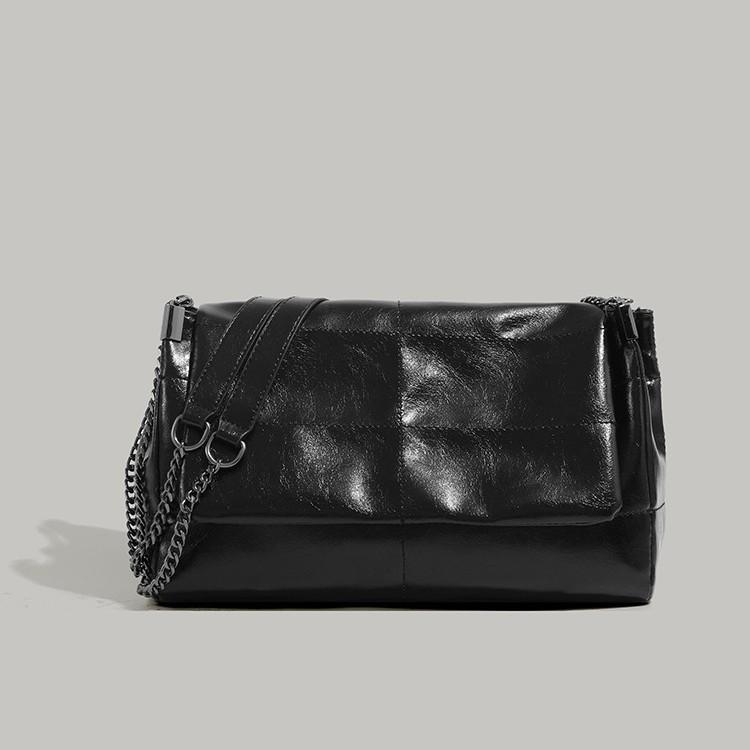 Large Capacity Commuter Bag 2025 New Women's Chain Tote Bag High-end Fashion Versatile Shoulder Underarm Bag