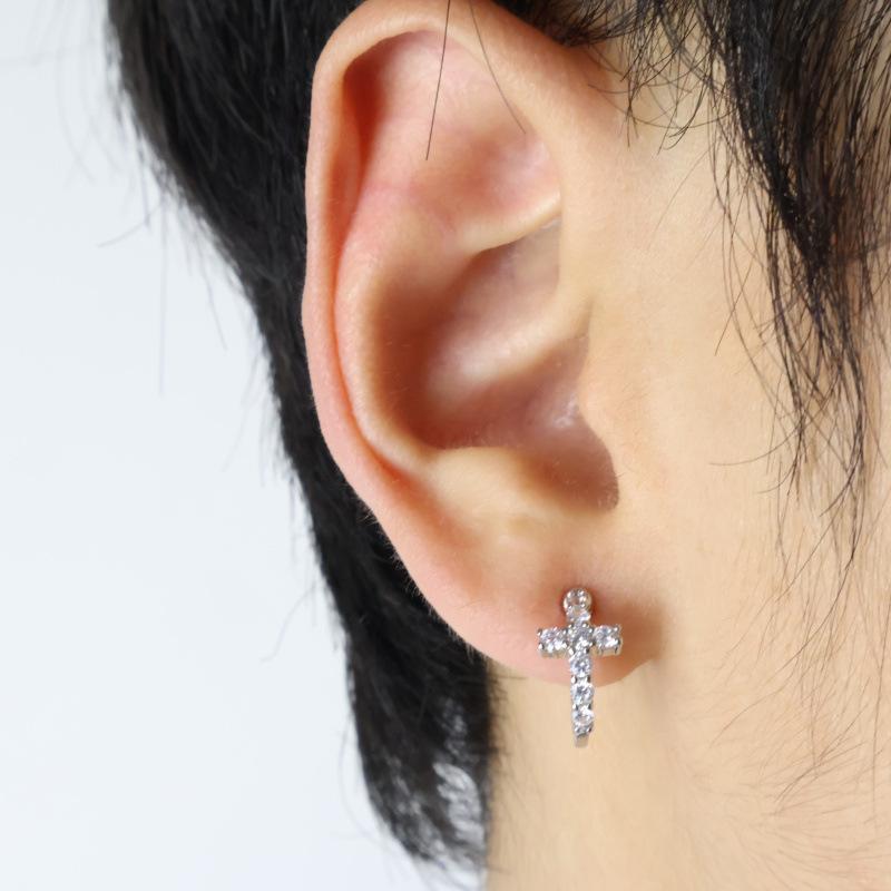 

Full Diamond Cross No Ear Hole Ear Hook Men s Zirconia Earrings, Small-sized, Exclusive, High-end, Versatile and Fashionable. 1 pair білий