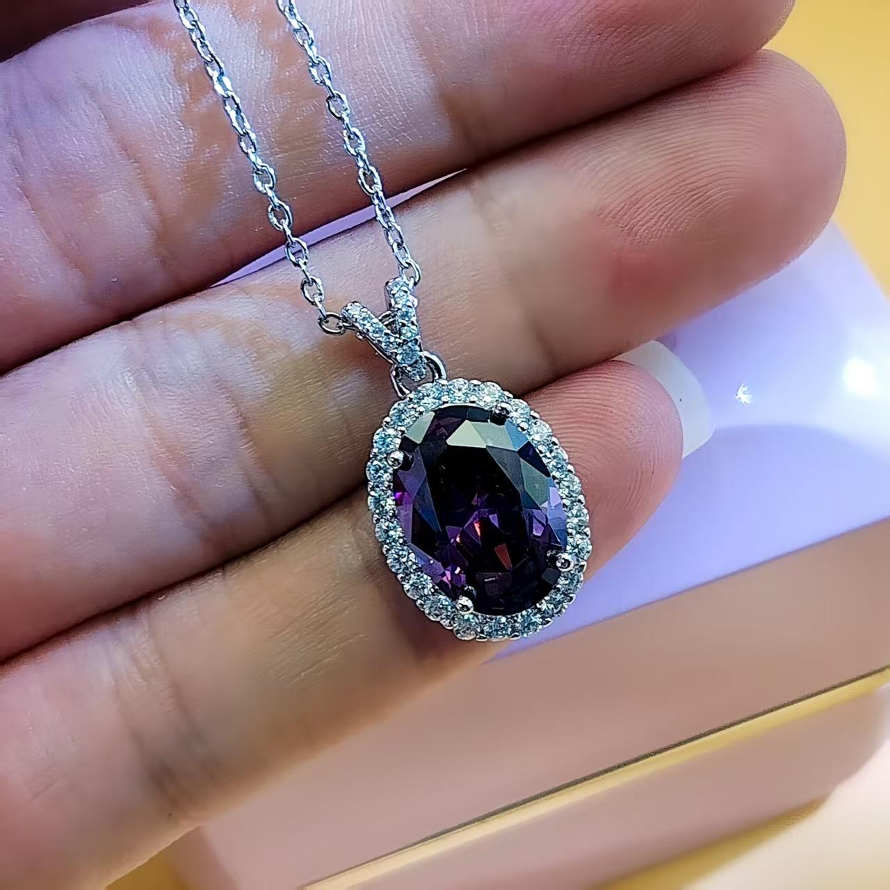 

Egg Shaped Colored Gemstone High Carbon Diamond Pendant Necklace Women s Fashion Exquisite Oval Zircon Clavicle Chain Jewelry Copper gold-plated.