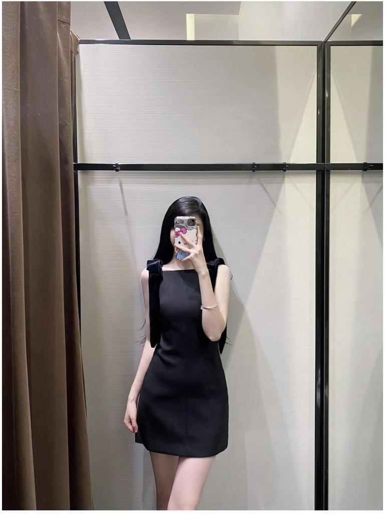 Women's Velvet Bow Summer Evening Dress - Backless, Short, Sling Design