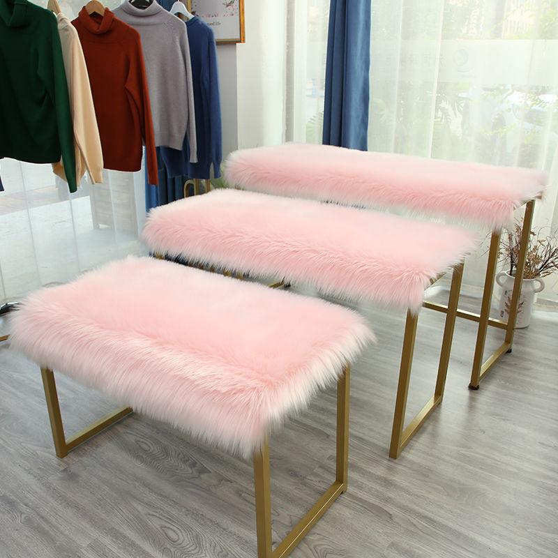 White Plush Carpet Clothing Store Window Display Stand Plush Decorative Table Shoe Cabinet Sink Imitation Wool Mat