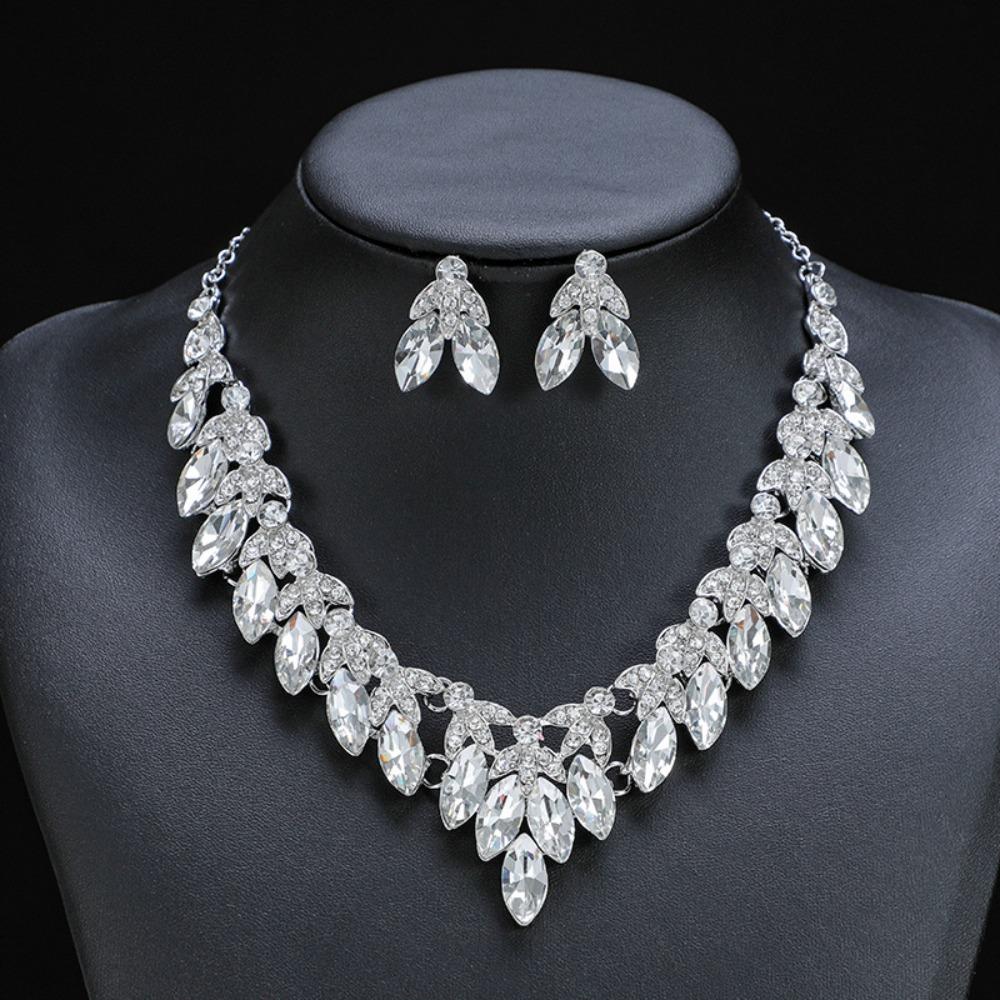 Europäisches und Amerikanisches Retro Überzogenes Halsketten-Ohrring-Set Kristall Edelstein, Kurze Schlüsselbein-Kette Damen Zweiteiliges Modeaccessoire