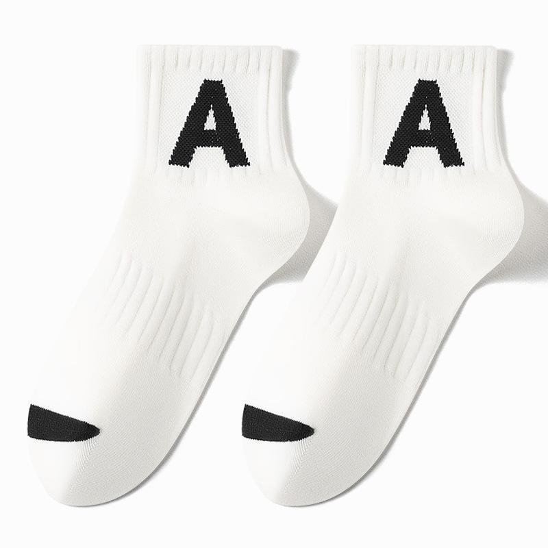 Men's and Women's Spring and Autumn Lettered Comfortable Antibacterial and Deodorizing Sports Short Socks