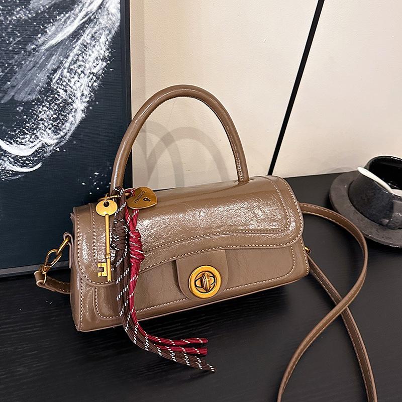 Korean Version of Fashion Portable Small Square Bag Women's 2025 Winter New Trend Casual High Sense Work Shoulder Messenger Bag
