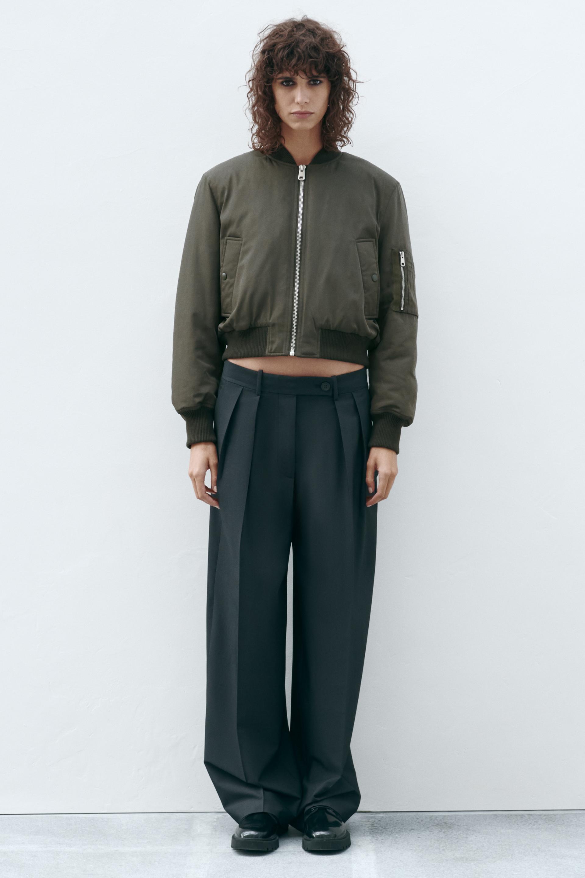 

КОРОТКИЙ БОМБЕР ZW COLLECTION