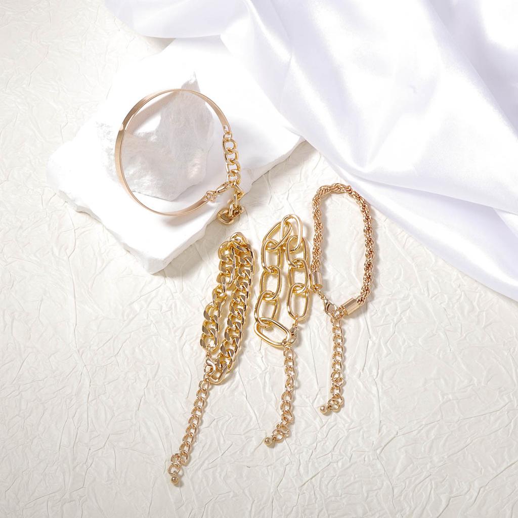 Personality trend, simple and versatile creative and smooth C-shaped mixed and matched twist chain bracelet, geometric four-piece bracelet