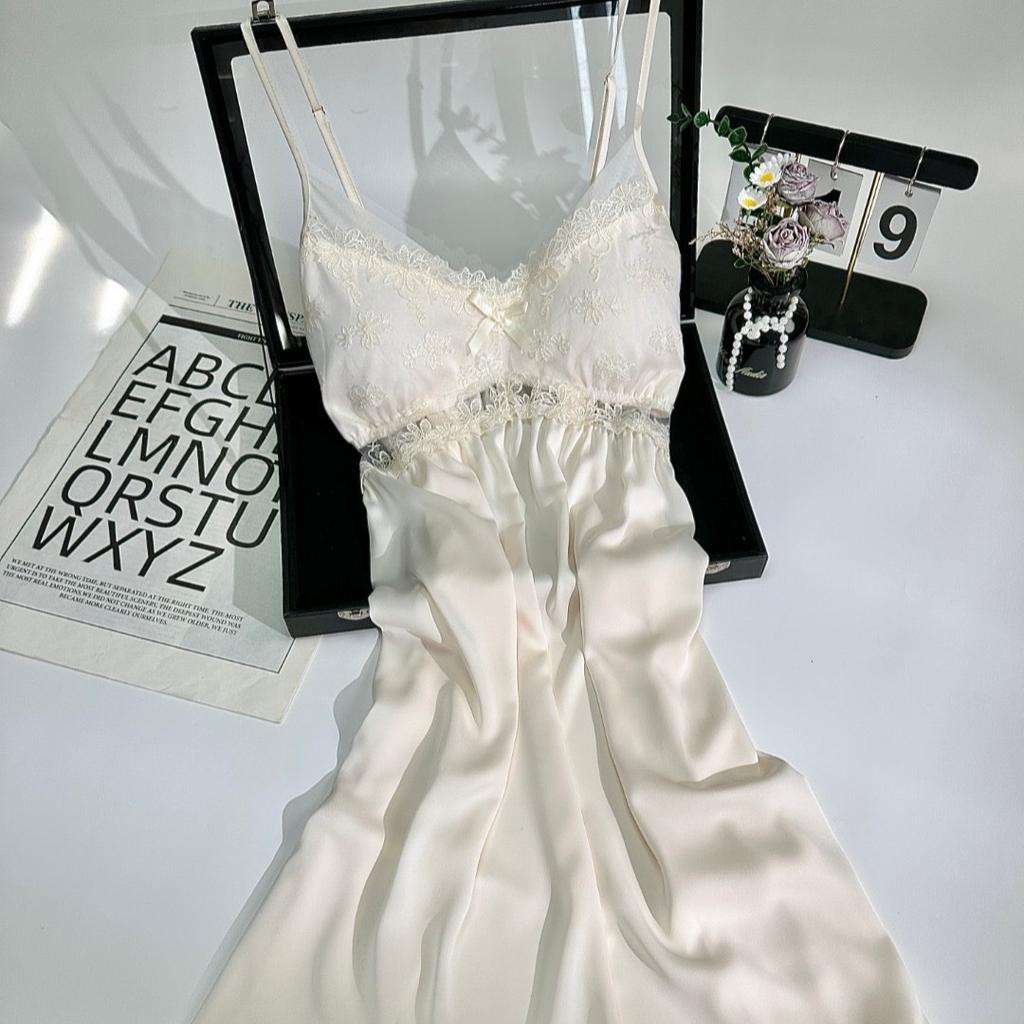New ice silk camisole nightdress for women, with padded lace trim, high-end casual robe, suitable for outdoor wear