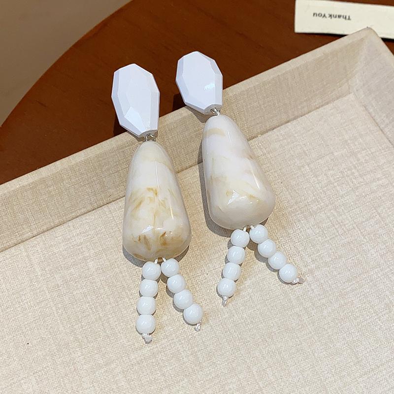 Ethnic Style Acrylic Water Drop Tassel Pendant Earrings for Women Personality Imitation Pearl Bead Long Earrings Fashion Zircon белый