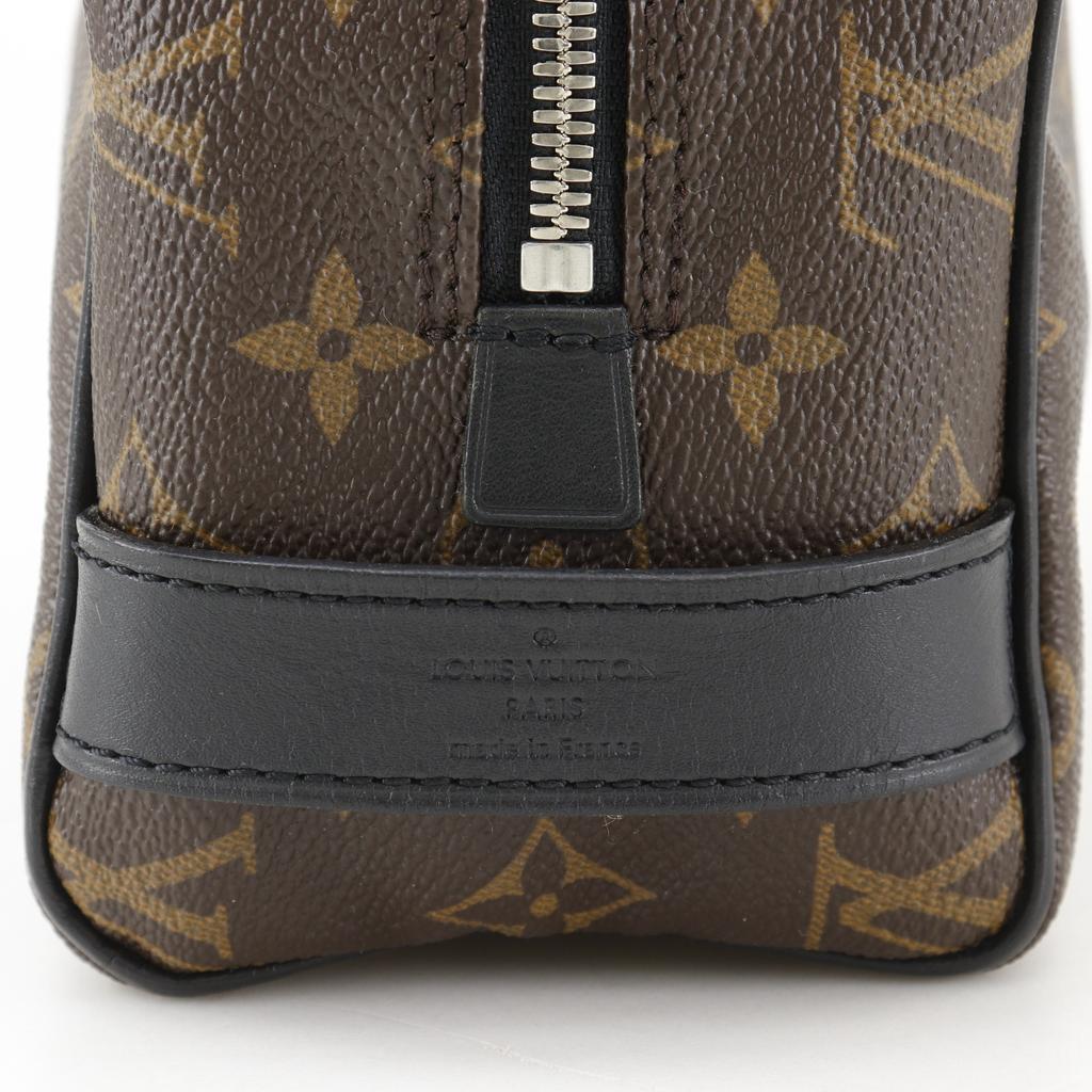 LOUIS VUITTON Truth Toilette Business Bag M40378 Pouch Brown Monogram macacer mens Used