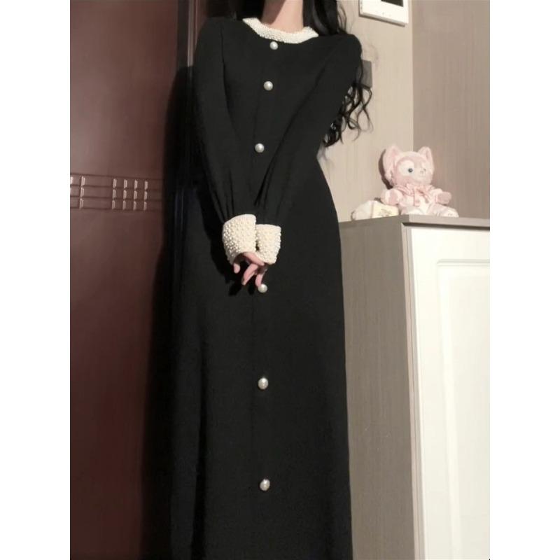 High-end Exquisite and Super Good-looking Coat with Black Knitted Dress Inside, Women's Autumn Temperament, High-end Small Black Dress