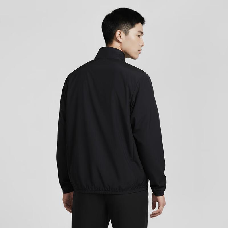 Nike Men s Hooded Woven Jacket L