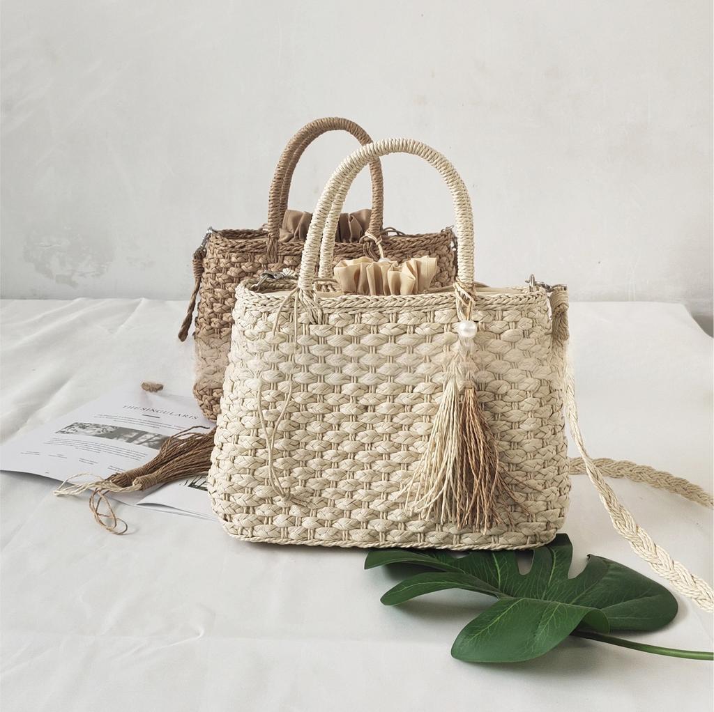 Bohemian Woven Straw Crossbody Bag Lightweight Drawstring Closure Large Capacity with Fringe Handbag for Women Beach Vacation