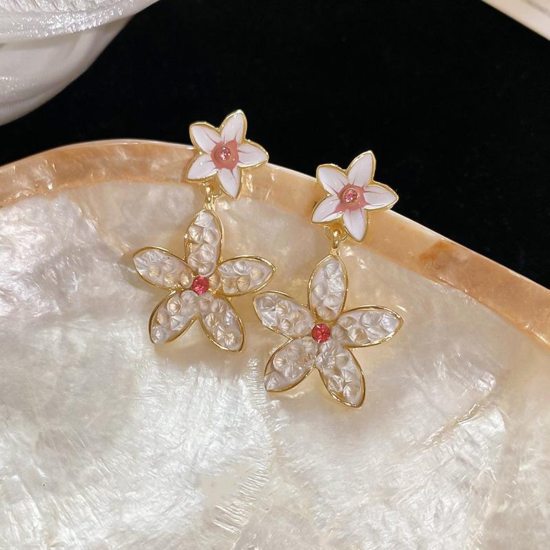 Silver needle French retro flower pearl fringed earrings personality sweet temperament stud earrings women