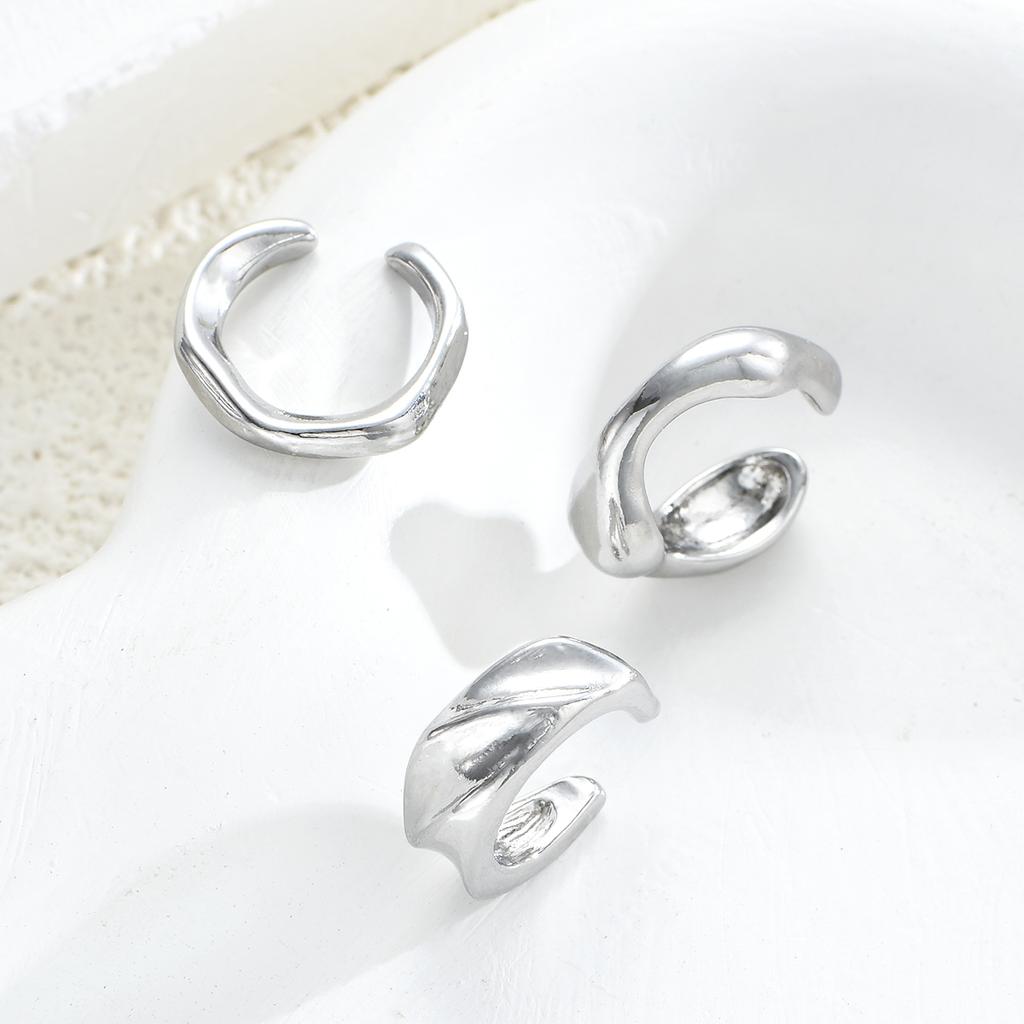 3 Stück/Set Silberfarbene Kleine Creolen für Damen Einfaches Geometrisches Minimalistisches Huggie Ohrring-Set Punk Rock Schmuckzubehör