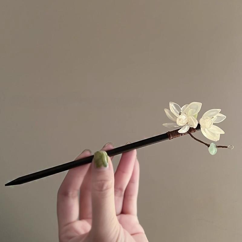 Chinese Style Vintage Wooden Hair Stick Step Shake Tassel Magnolia Flower Hairpin For Women Girls Ancient Hanfu Hair Accessories