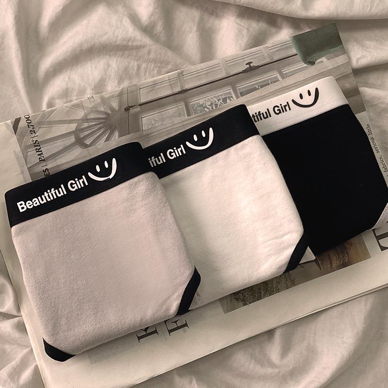 Japanese Style Classic Black White Gray Seamless Mid-waist Briefs for Women and Students Soft Breathable Comfort Cotton Crotch Underwear