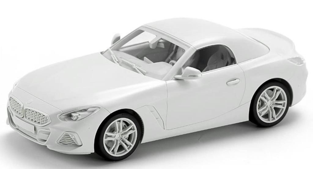 Meng Model 1/24 scale BMW Z4 M40i plastic model MCS005 molded color