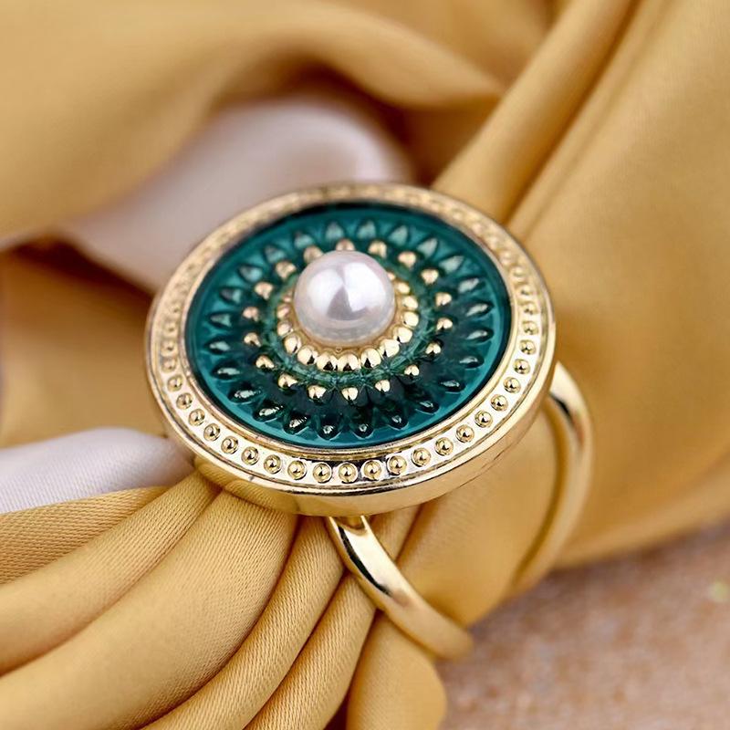 Neue Kamelien-Seidenschalschnalle, französische Retro-Perlenschalschnalle, quadratische Ringschnalle, orangefarbene Kristallschalschnalle für Frauen