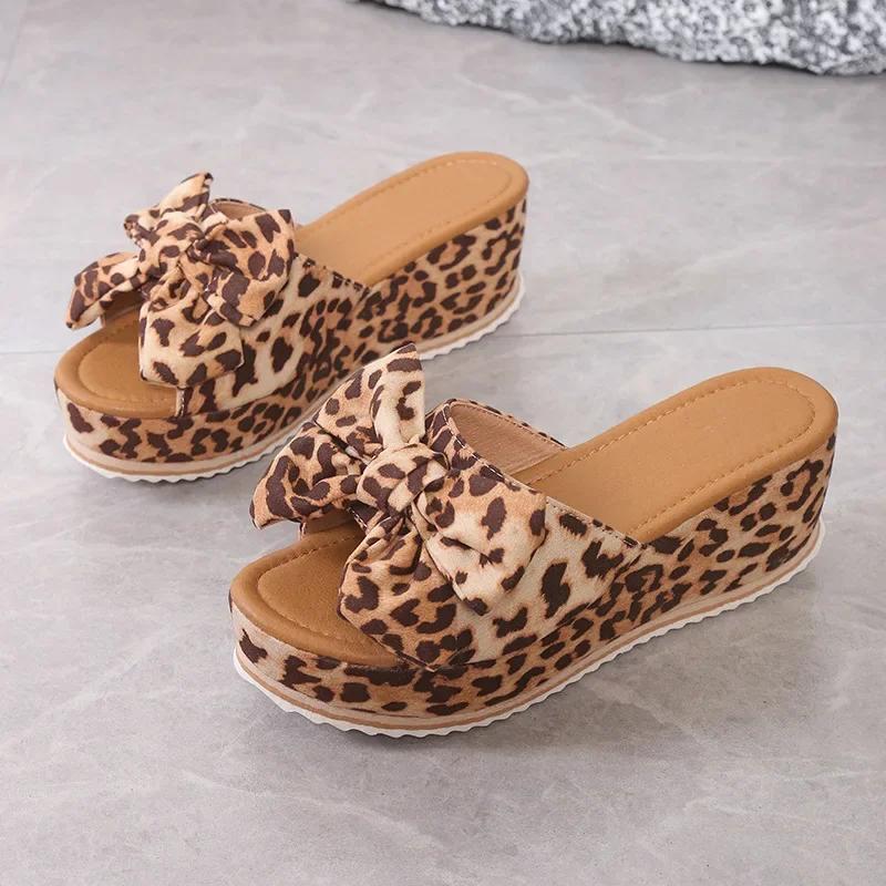 European and American Plus Size Butterfly Bow Slippers for Women, Leopard Print Fabric, Sloping Heel Sandals for Women