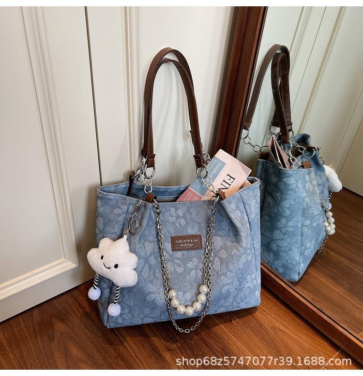 

Simple new large-capacity bag women s 2025 fashion casual retro niche commuter shoulder bag foreign tote bag синий