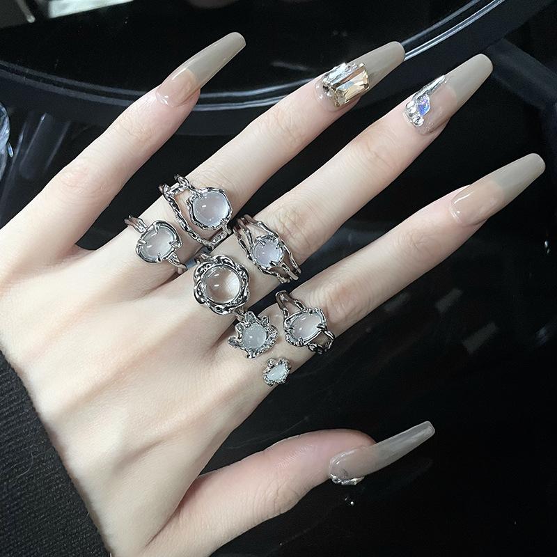 Mondstein Offener Ring Damen Nischen Design Opal Französische Persönlichkeit Süß Und Kühl Edelstein Zeigefinger Ring