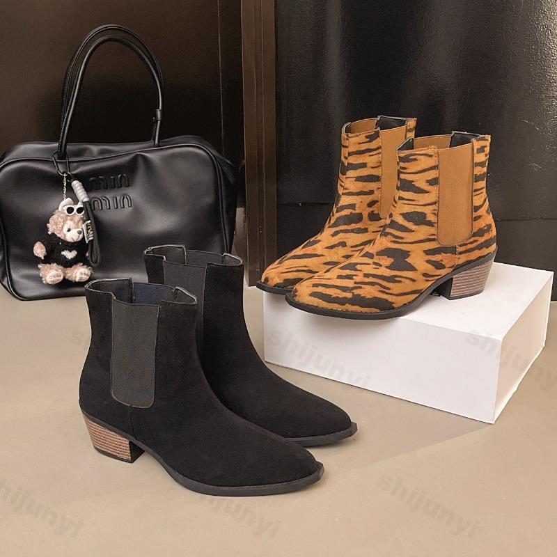 Fashion Fashion Retro Women's Leopard Designed Casual Short Boots 2025 Autumn Pointed Head Comfortable Versatile Coarse Heel Ankle Boots