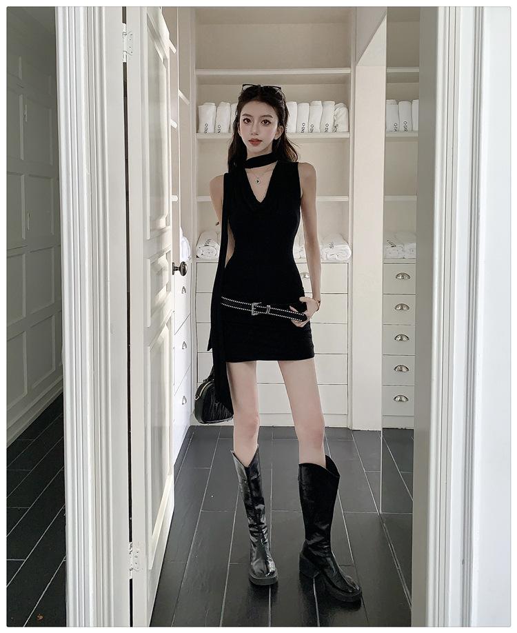 Sommer 2025 Amerikanisches Scharfes Bodycon Mini-Kleid mit Neckholder Wasserfallausschnitt - Sexy, Taillenbetonender Schwarzer Rock