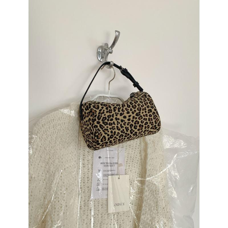 

Suede bag autumn and winter new simple and versatile small handbag zipper niche shoulder messenger bag