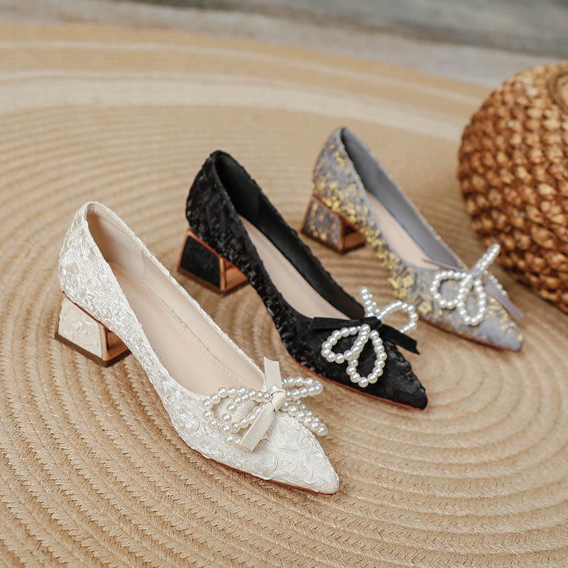 Medium heel single shoes square heel 2025 new spring and autumn women's shoes pointed head pearl bow black temperament high heels thick heel