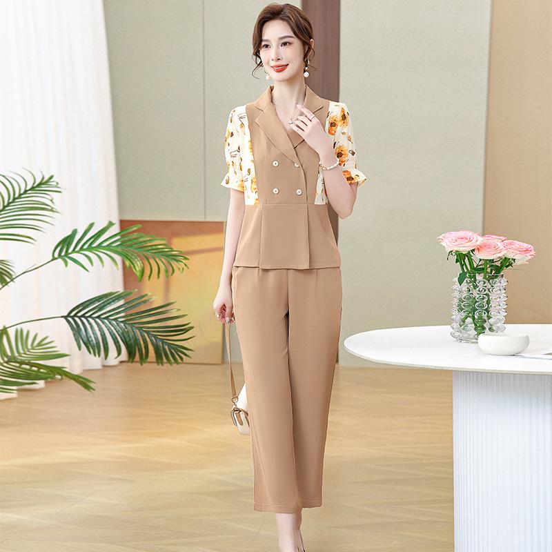 

Autumn Knitted Polo Shirt with Rhinestone Splicing - Stylish for Middle-Aged Women XL хаки