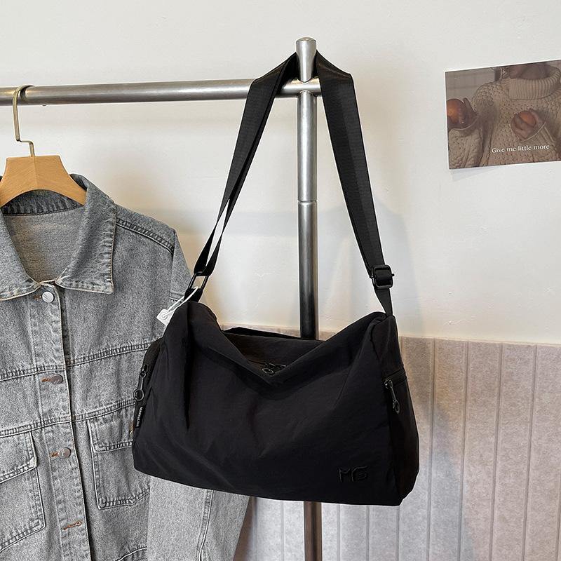 Casual Fashion Shoulder Bag Women's 2025 Autumn New Unisex Multi-functional Storage Travel Bag Casual Messenger Bag