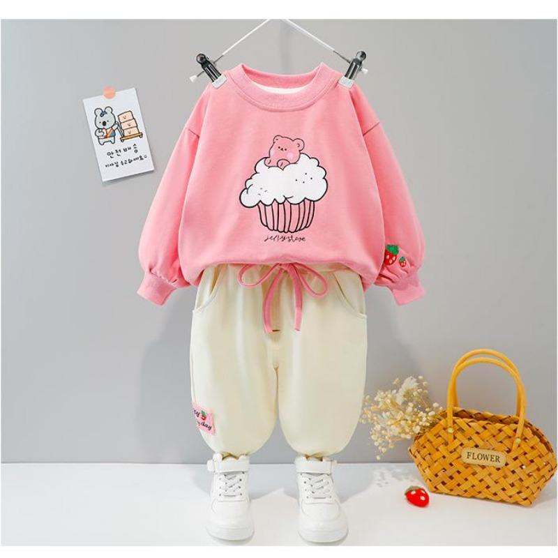 

2023 Girls Stylish Two-Piece Sportswear Set for Spring and Autumn - Trendy Celebrity-Inspired Outfit for Kids 90 cm