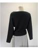 One-Shoulder Knit Base Shirt: Women's Korean Style Autumn/Winter Fashionable Versatile Off-Shoulder Sweater.